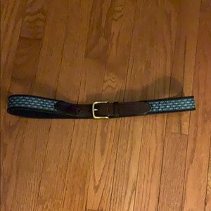 Vineyard vines belt